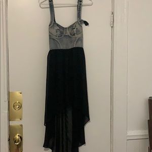 This is a two tone dress it’s jean on top and maxi